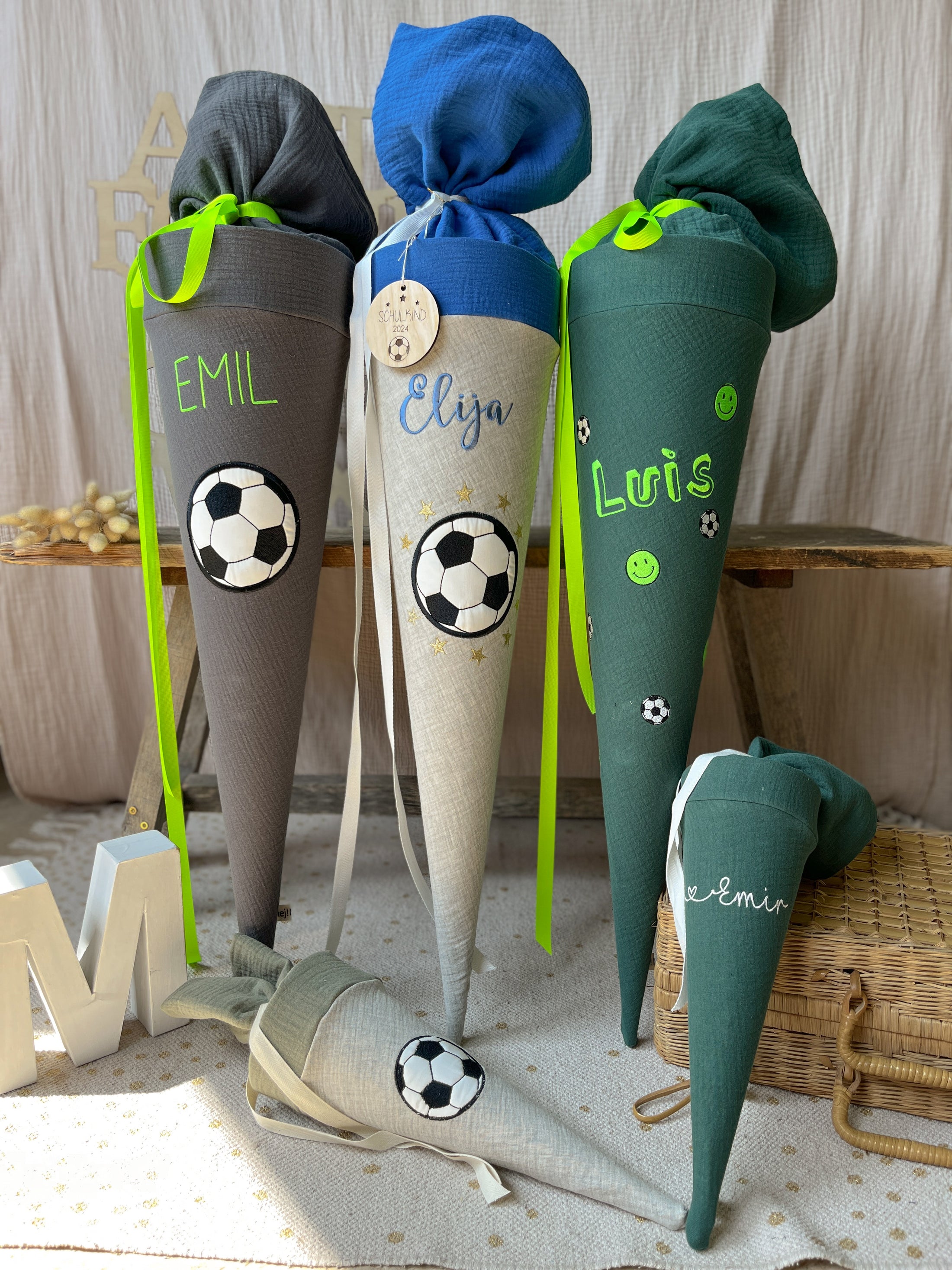 Schultüte FUßBALL | Mini Fußball Motive | mit Name personalisierbar | freie Farbwahl (Kopie)